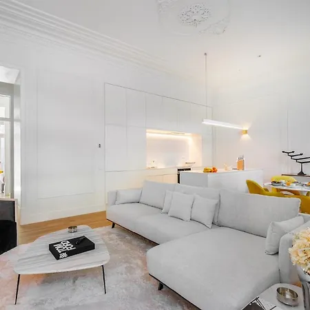 Apartment Whome | Av. Da Liberdade Deluxe W/ S-pool, Gym & Parking Lisbon