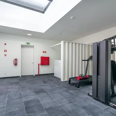 Whome | Av. Da Liberdade Deluxe W/ S-pool, Gym & Parking Apartment