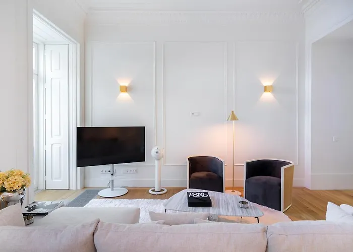 Whome Av Da Liberdade Deluxe Apartment With Ac And Parking *