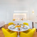 Whome Av Da Liberdade Deluxe With Ac And Parking Apartment *