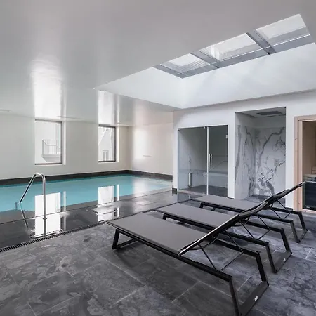 Whome | Av. Da Liberdade Deluxe W/ S-pool, Gym & Parking アパート