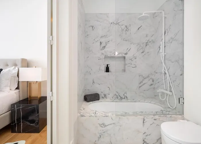Апартаменты Whome Av Da Liberdade Deluxe With Ac And Parking *